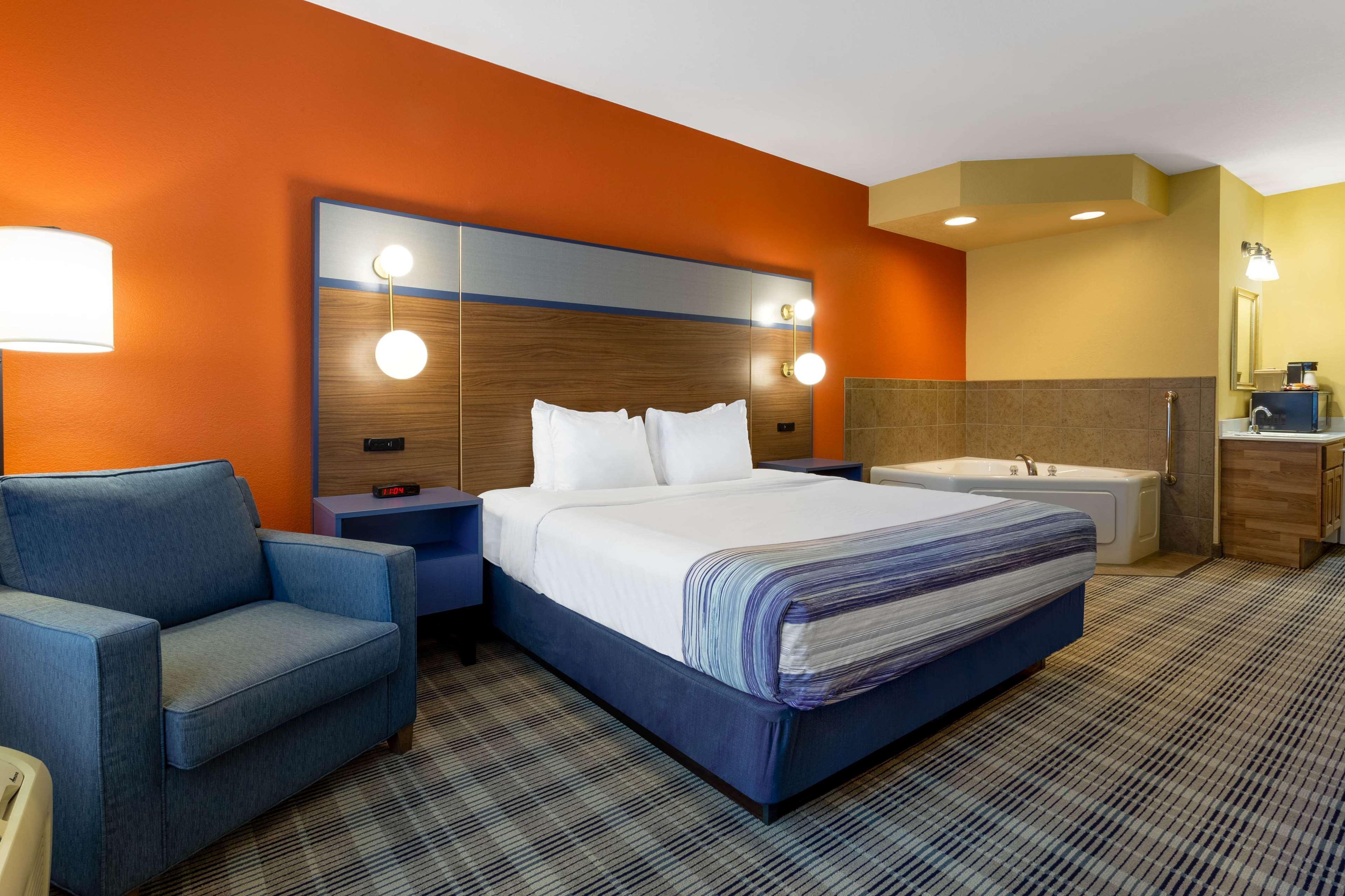 Americinn By Wyndham Fulton Clinton Esterno foto