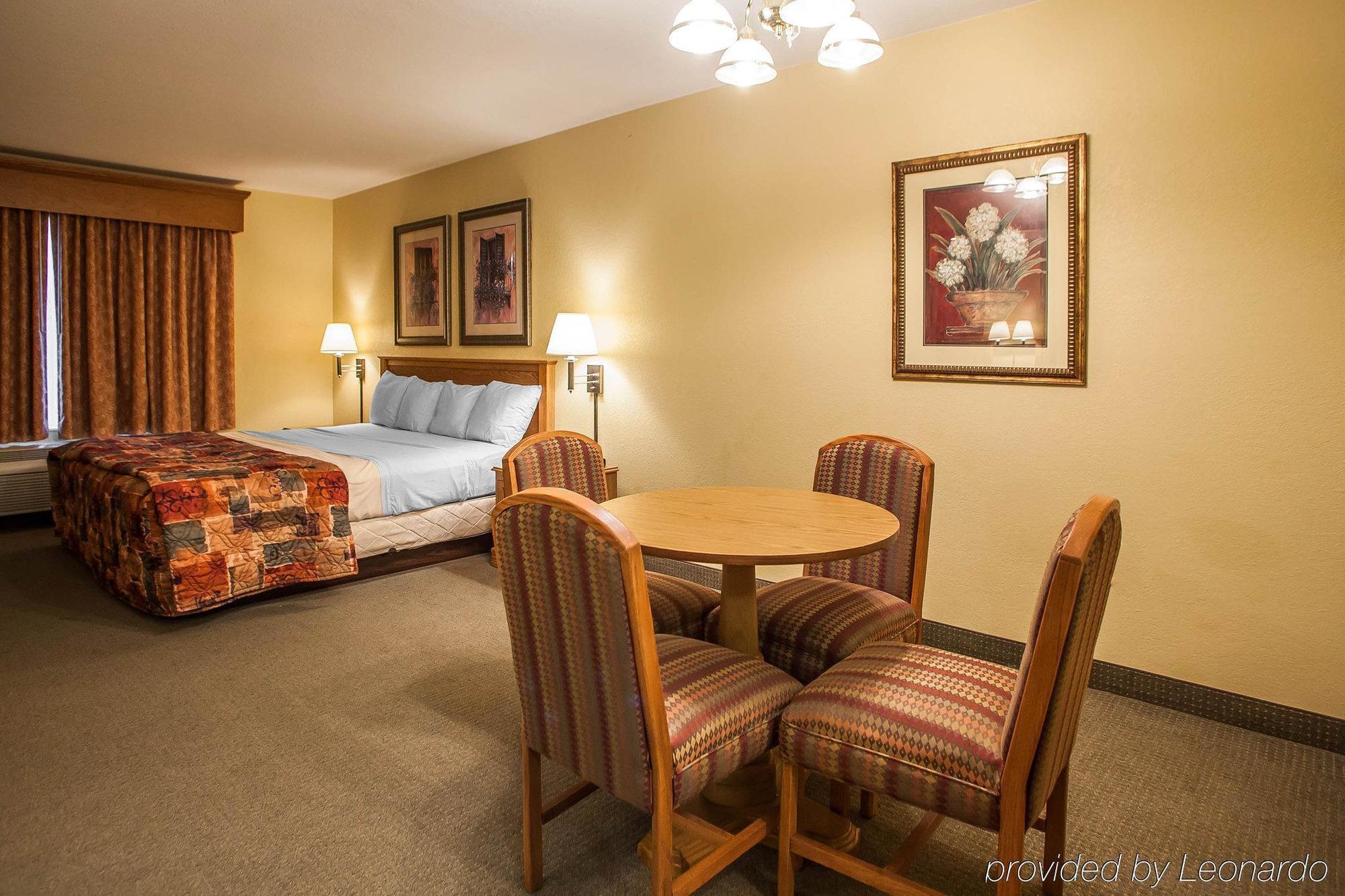 Americinn By Wyndham Fulton Clinton Esterno foto