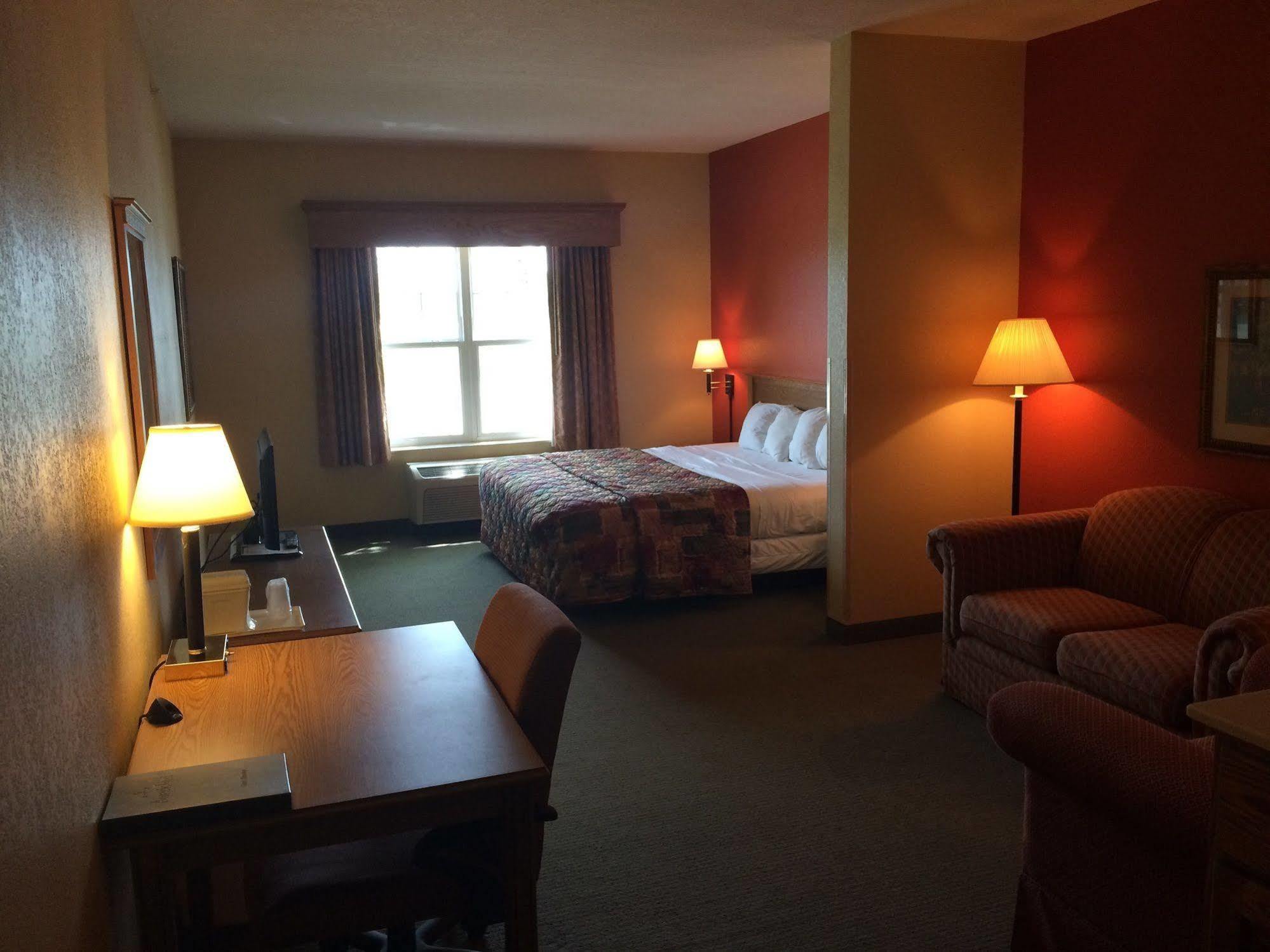 Americinn By Wyndham Fulton Clinton Esterno foto